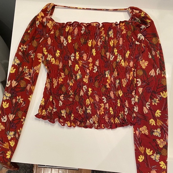 Love Fine Burgundy Flower Shirt/ Size Small - Picture 1 of 4